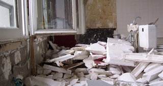 Демонтаж хрущевки в Россоши - удаление старых полов и стен по выгодной цене от 1773 рублей.